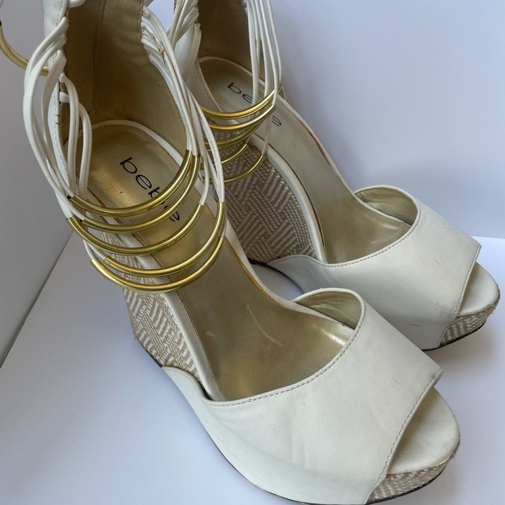 Bebe off white and gold heels